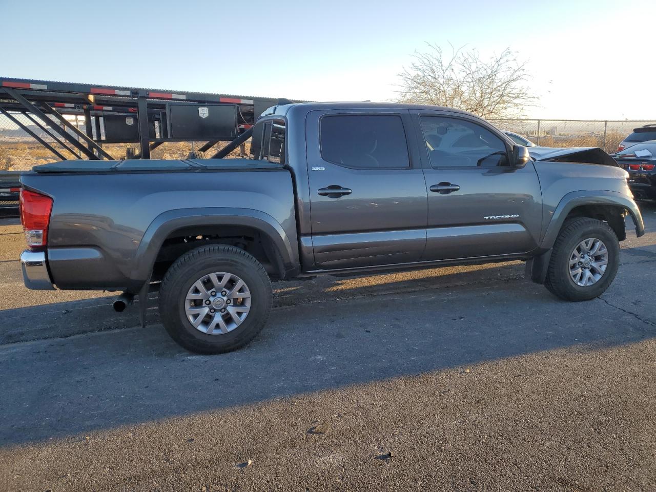 2016 Toyota Tacoma - Image 3