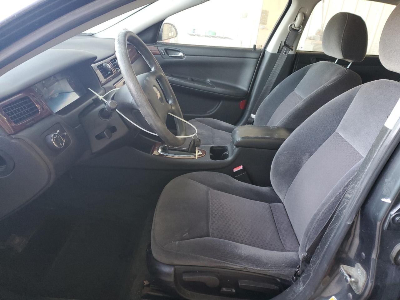 2010 Chevrolet Impala - Image 7