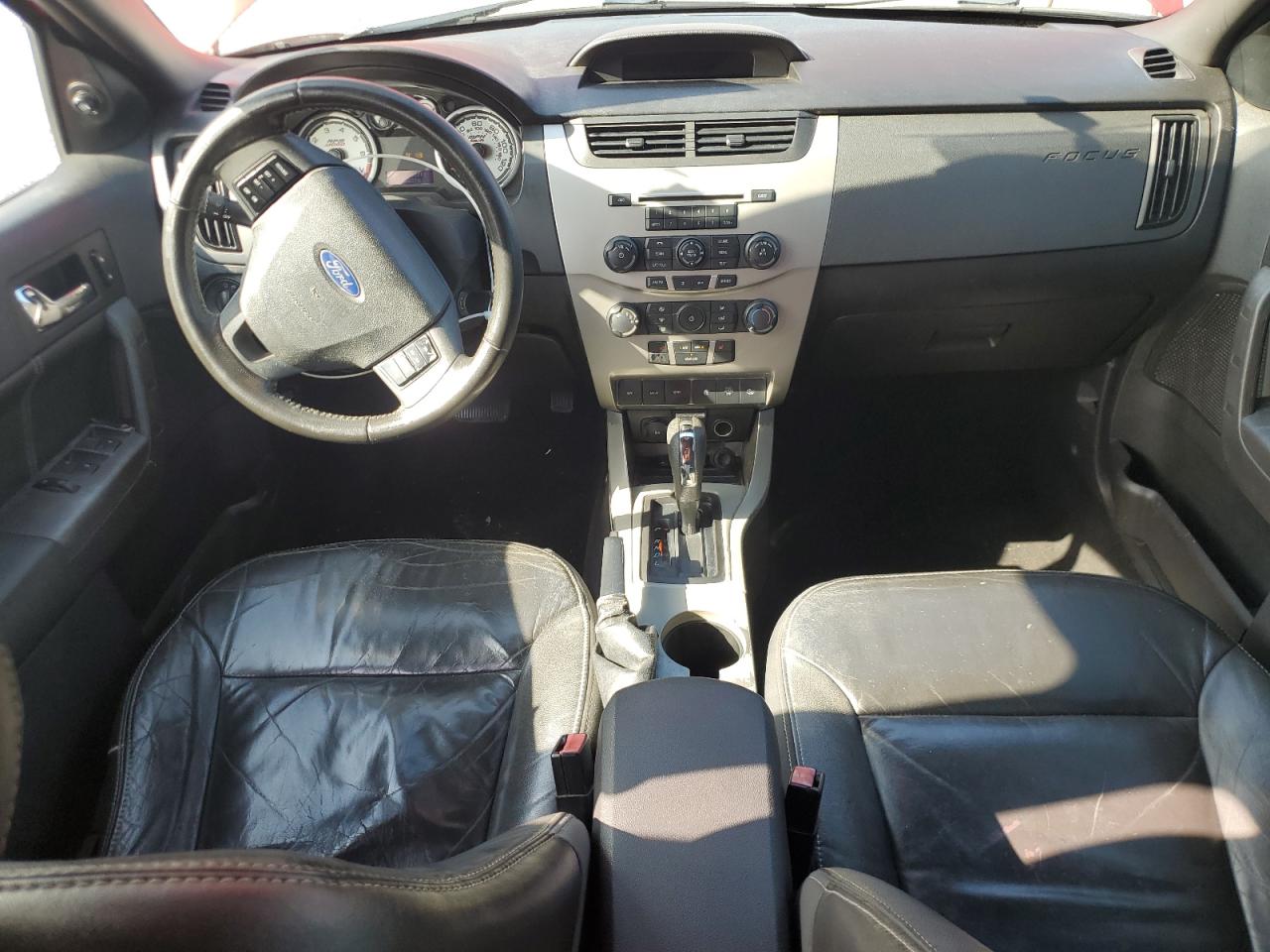2010 Ford Focus - Image 8