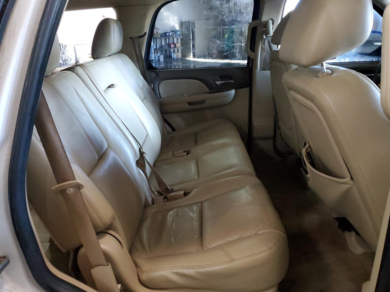 2011 GMC Yukon - Image 11