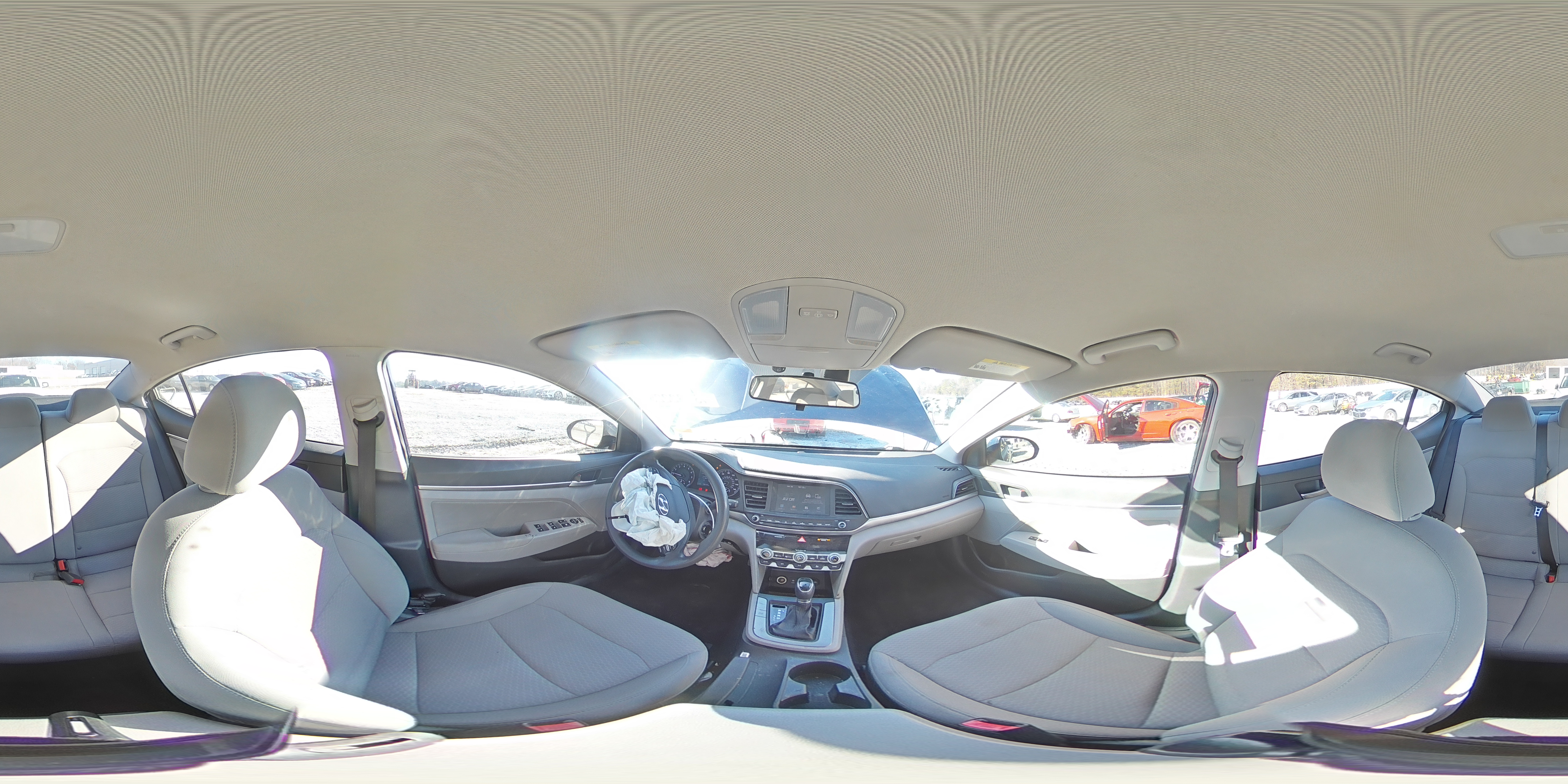 2020 Hyundai Elantra - Image 12