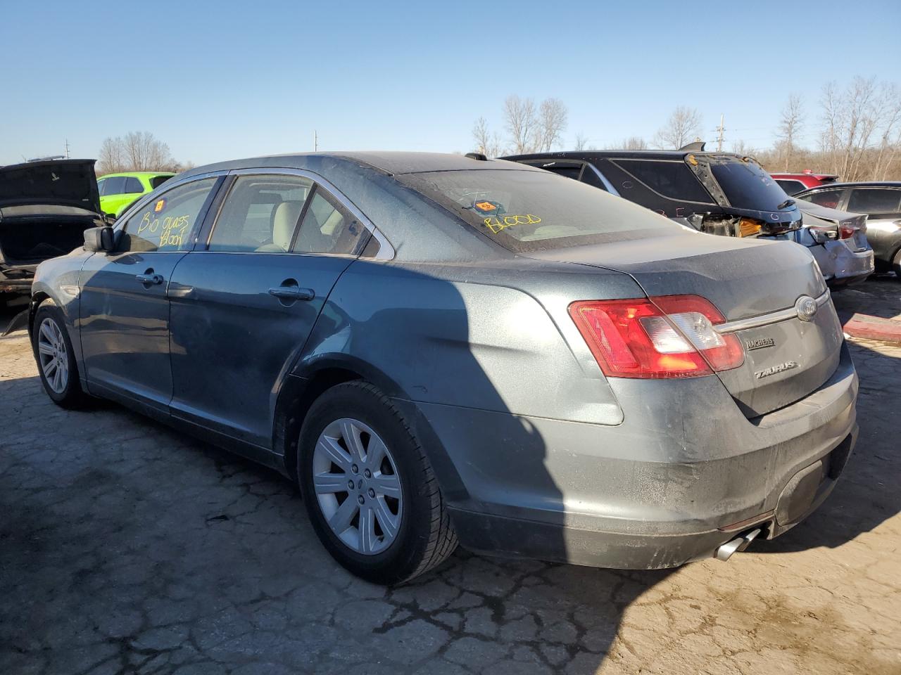 2010 Ford Taurus - Image 2