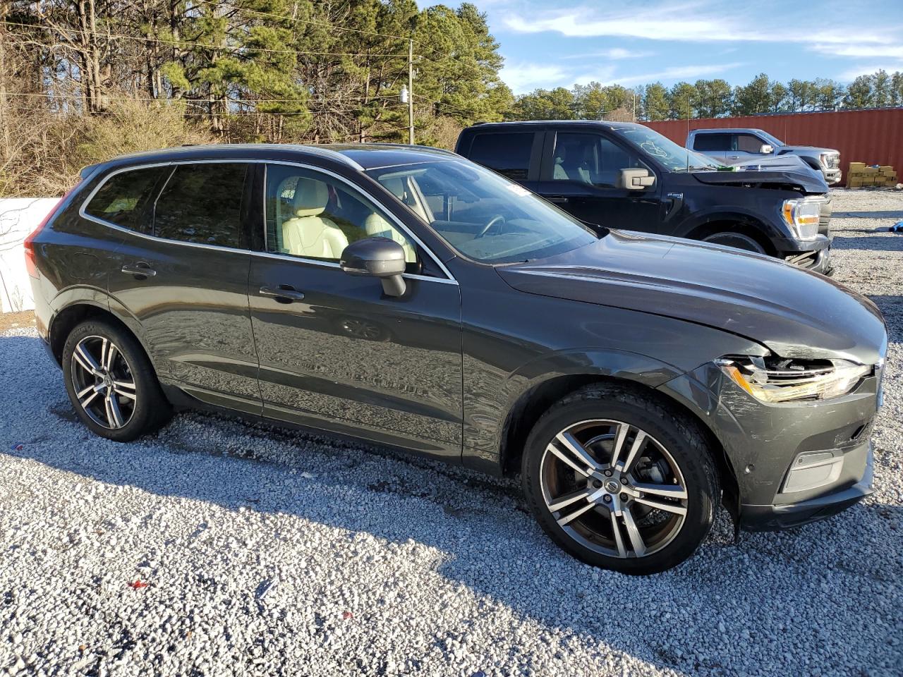 2018 Volvo XC60 - Image 4