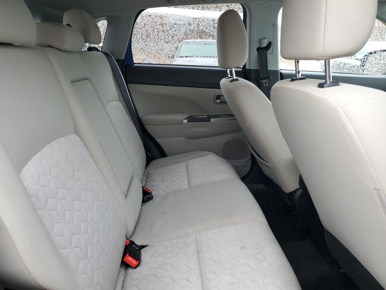 2021 Mitsubishi Outlander - Image 11