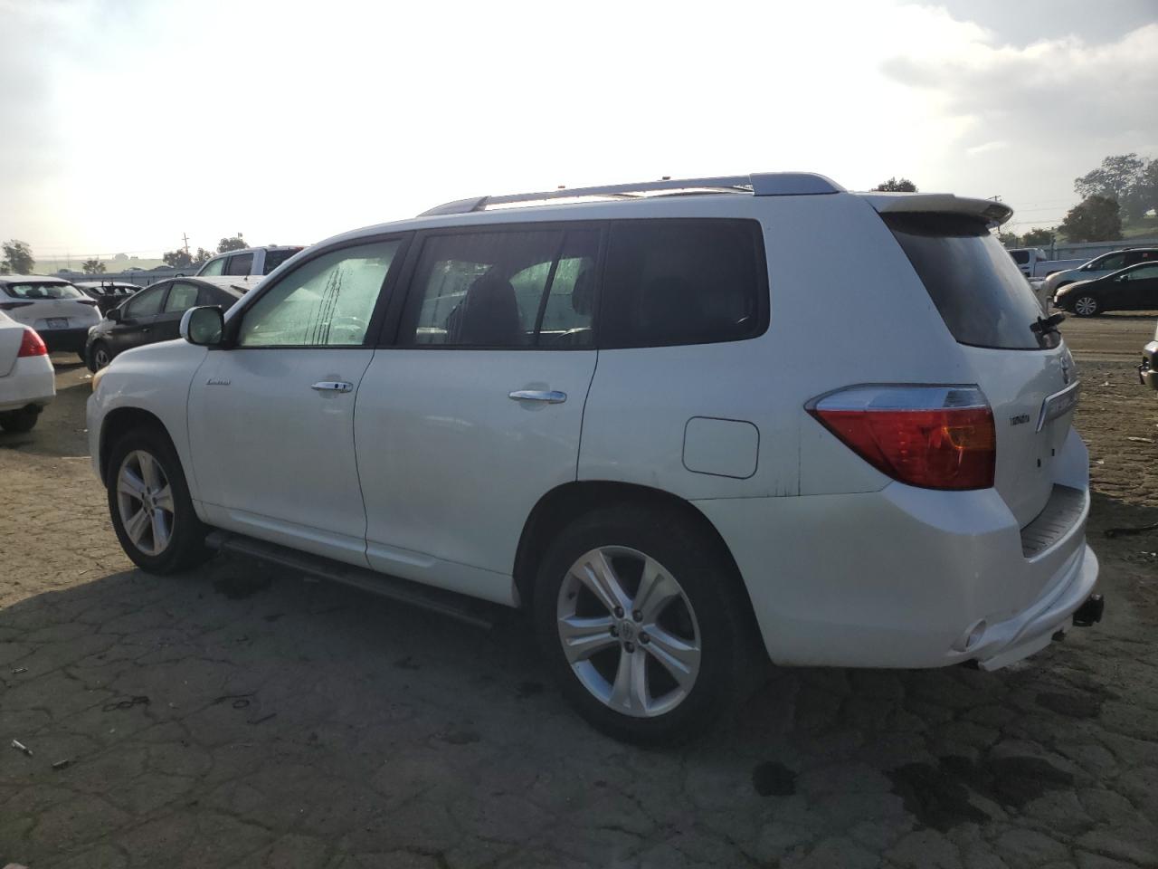 2009 Toyota Highlander - Image 2