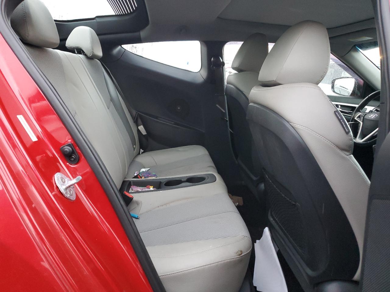 2013 Hyundai Veloster - Image 10