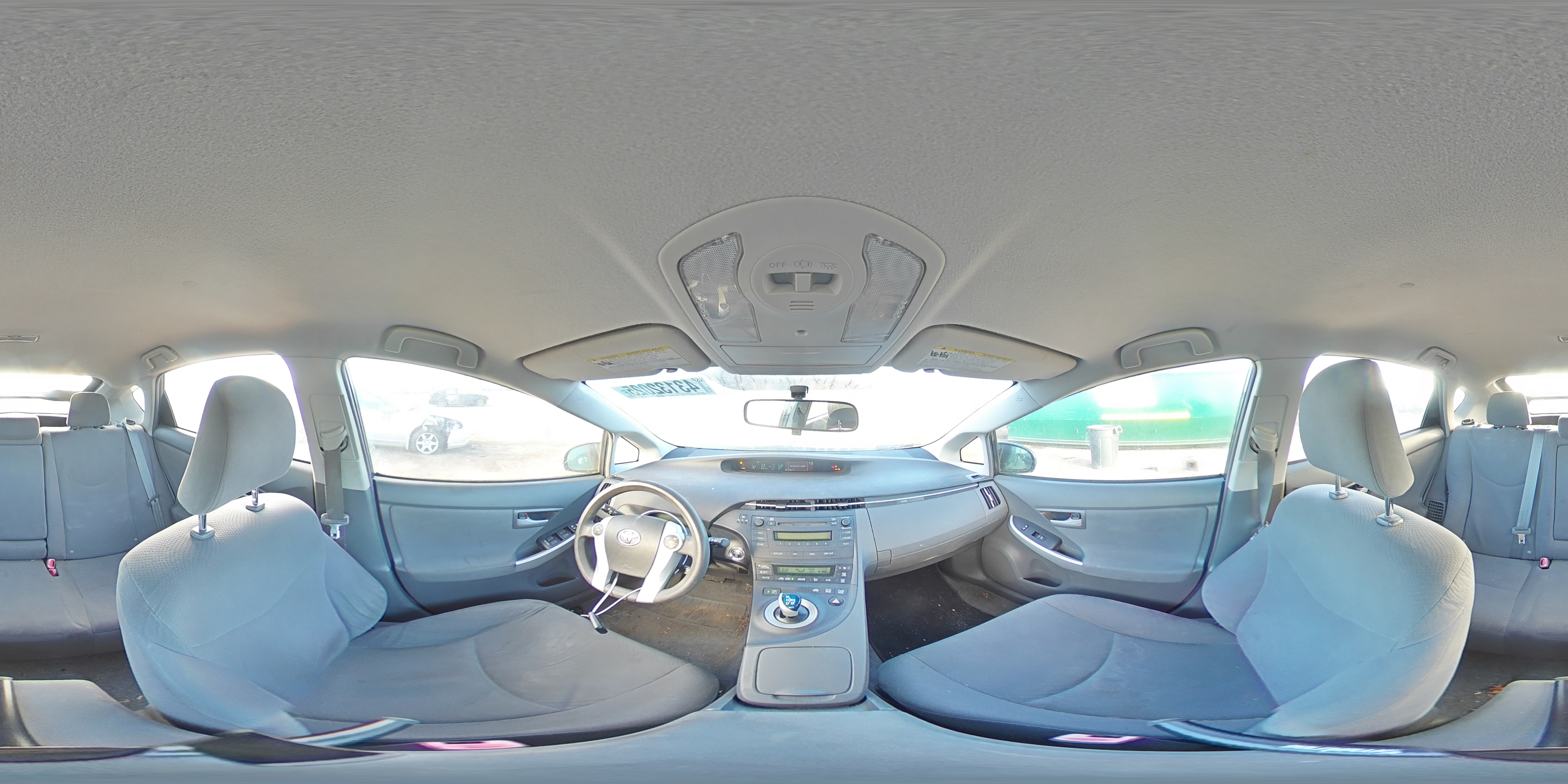 2010 Toyota Prius - Image 13