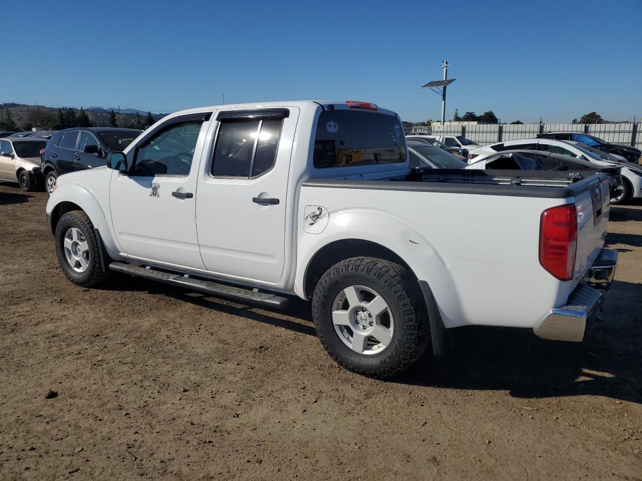 2006 Nissan Navara (Frontier) - Image 2