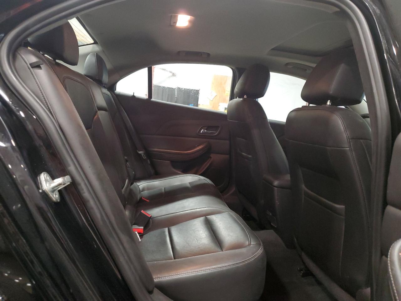 2016 Chevrolet Malibu - Image 10