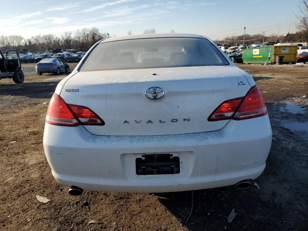 2006 Toyota Avalon - Image 6
