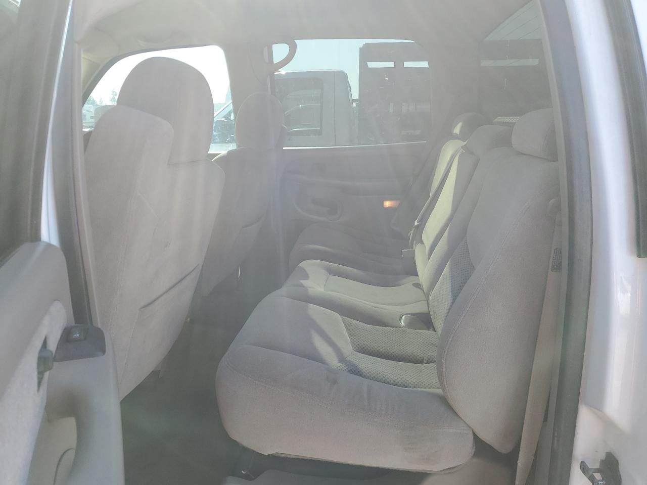 2003 Chevrolet Silverado - Image 10