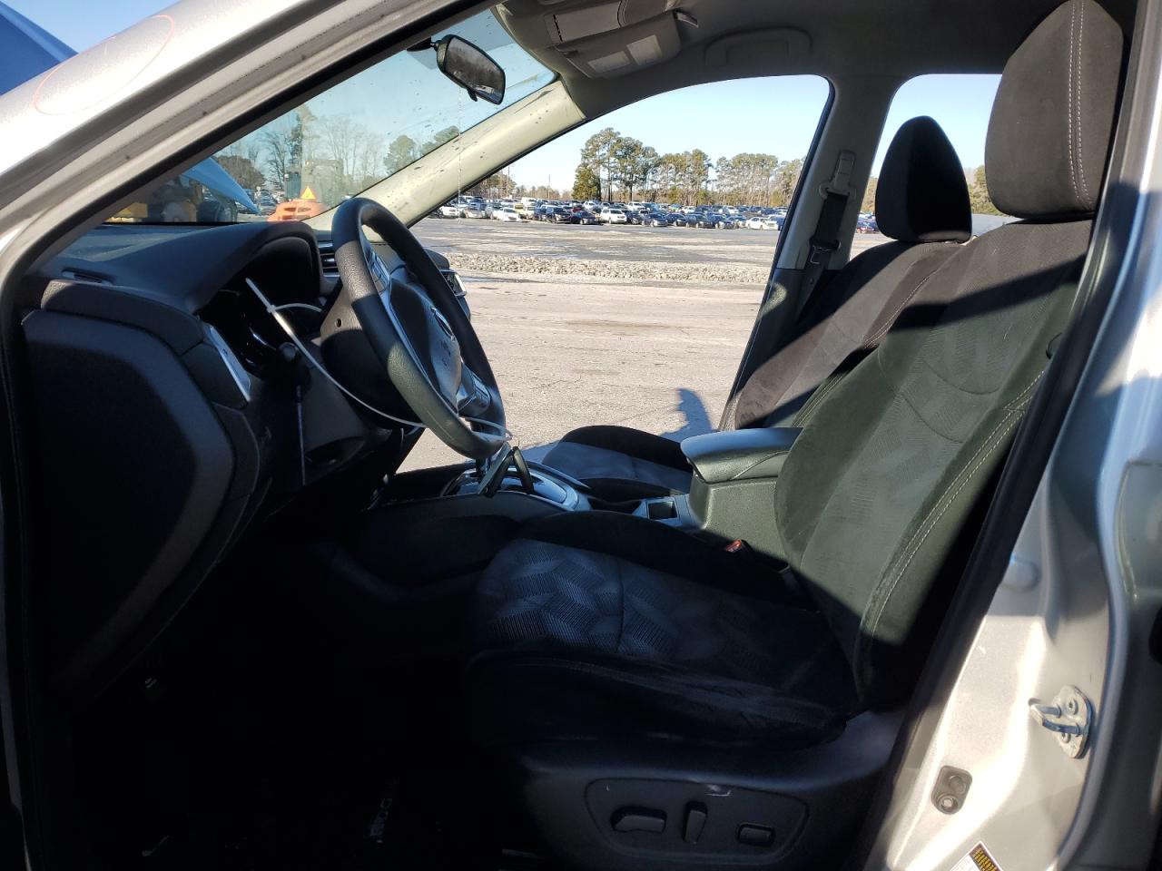 2016 Nissan Rogue - Image 7