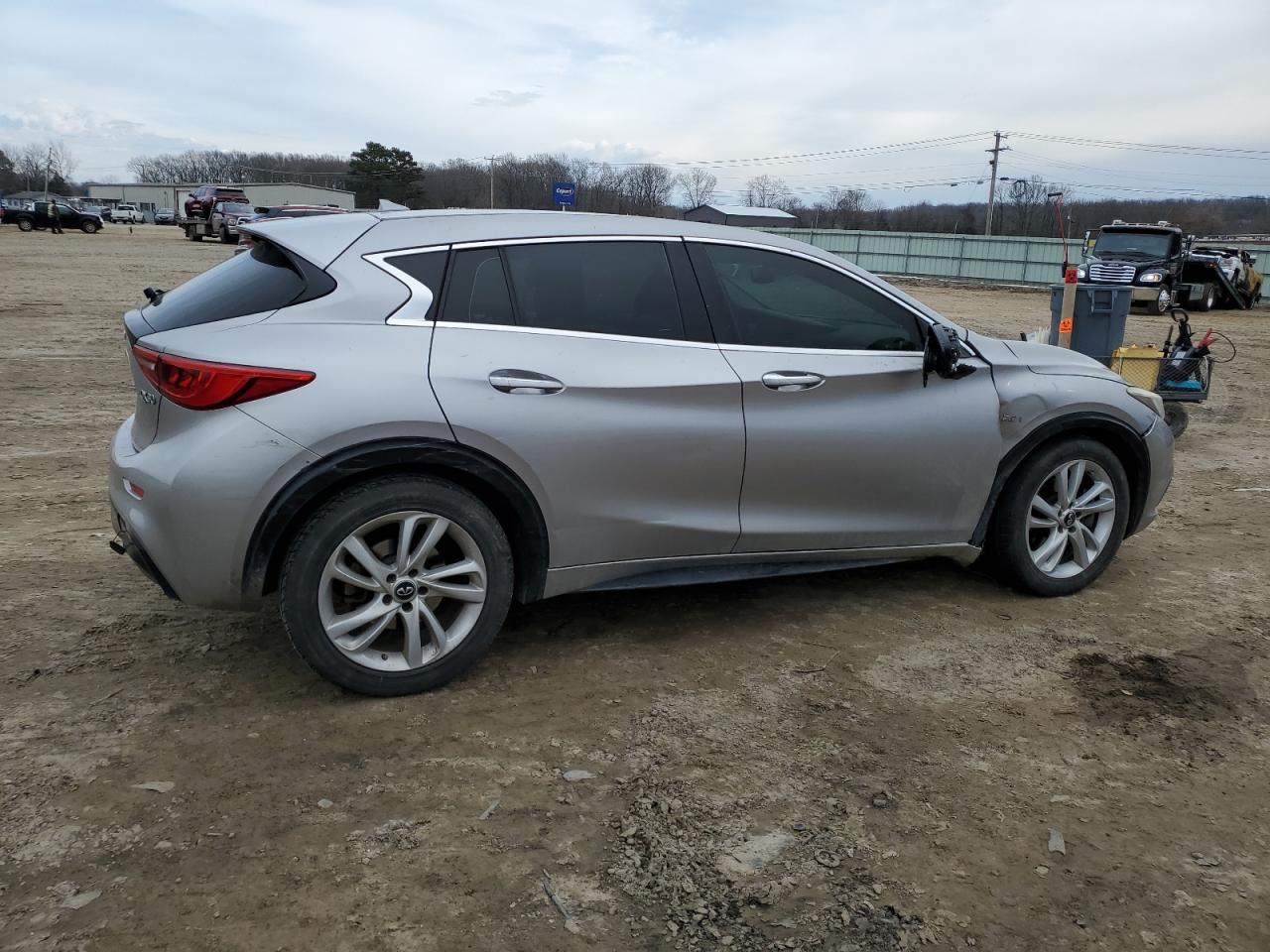 2018 Infiniti QX30 - Image 3