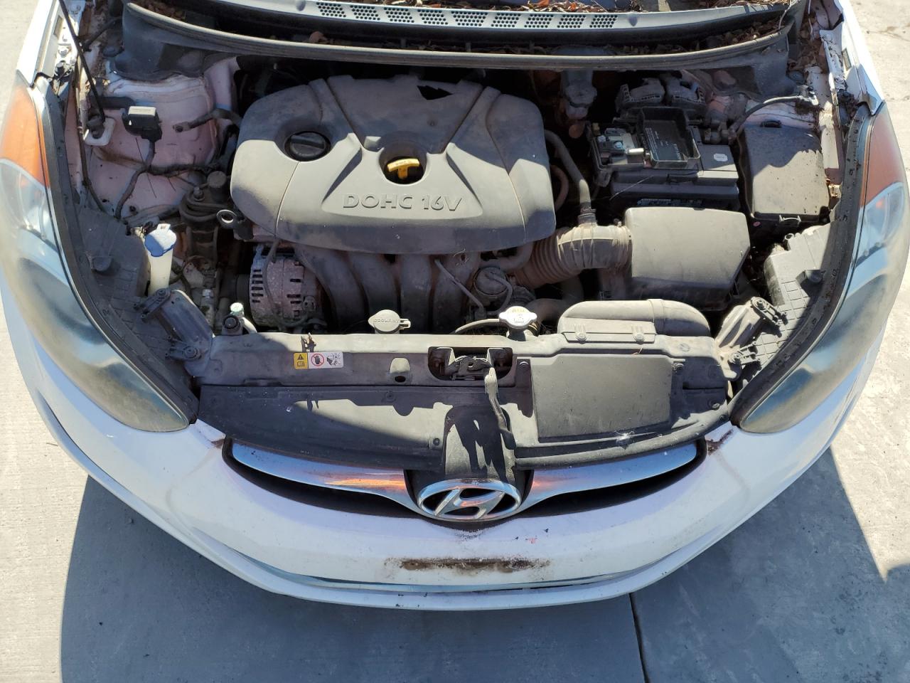 2013 Hyundai Elantra - Image 11