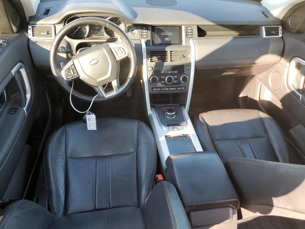 2018 Land Rover Discovery - Image 8