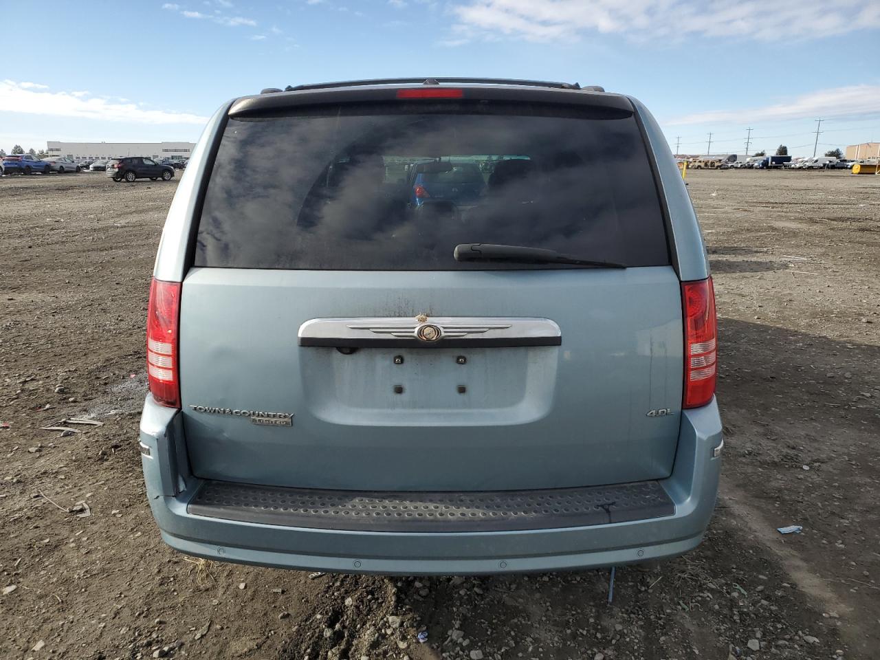 2008 Chrysler Town & Country - Image 6