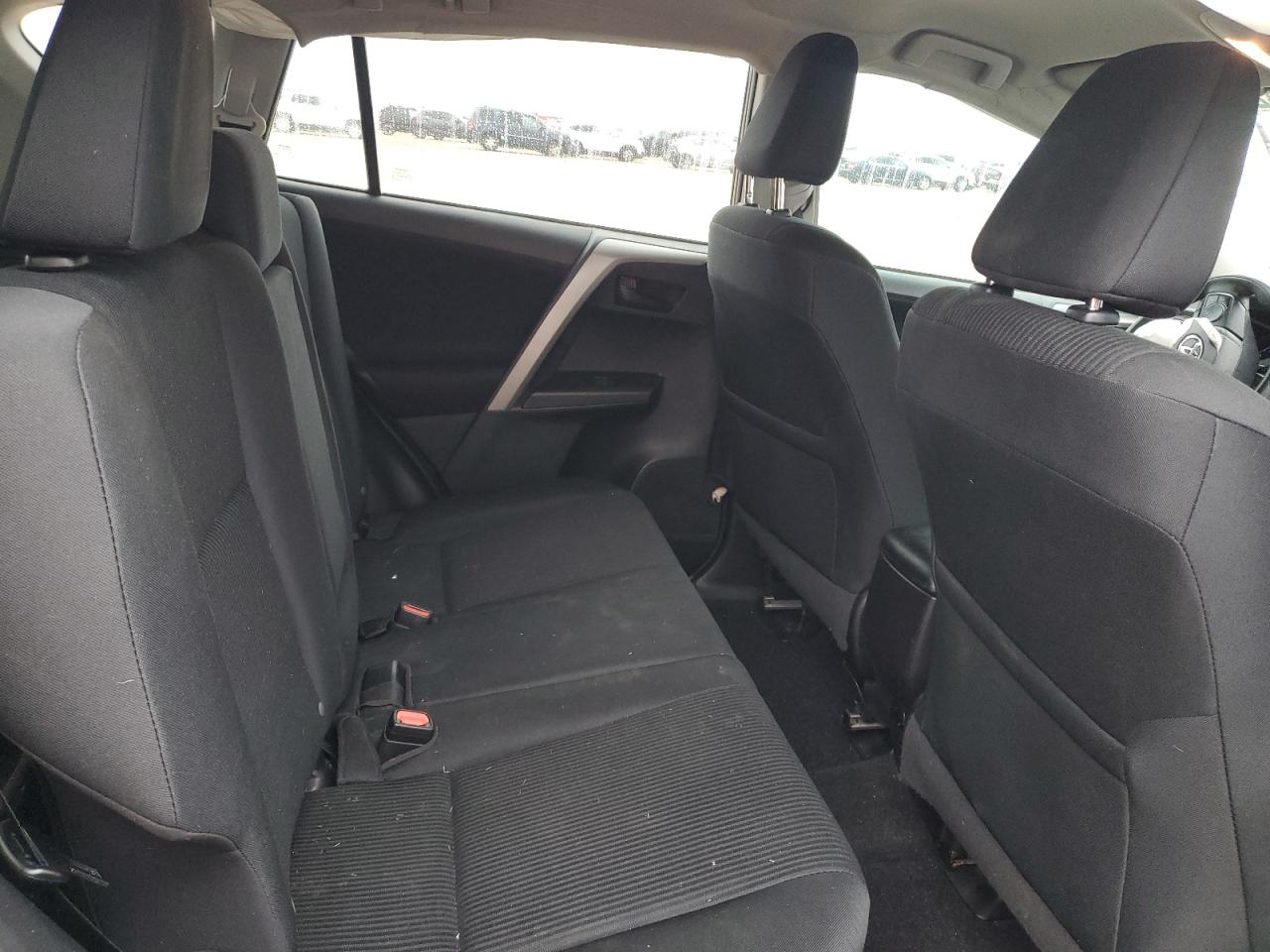 2018 Toyota RAV 4 - Image 12