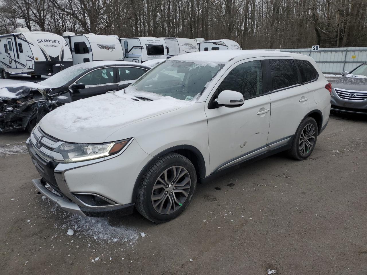2018 Mitsubishi Outlander - Image 1