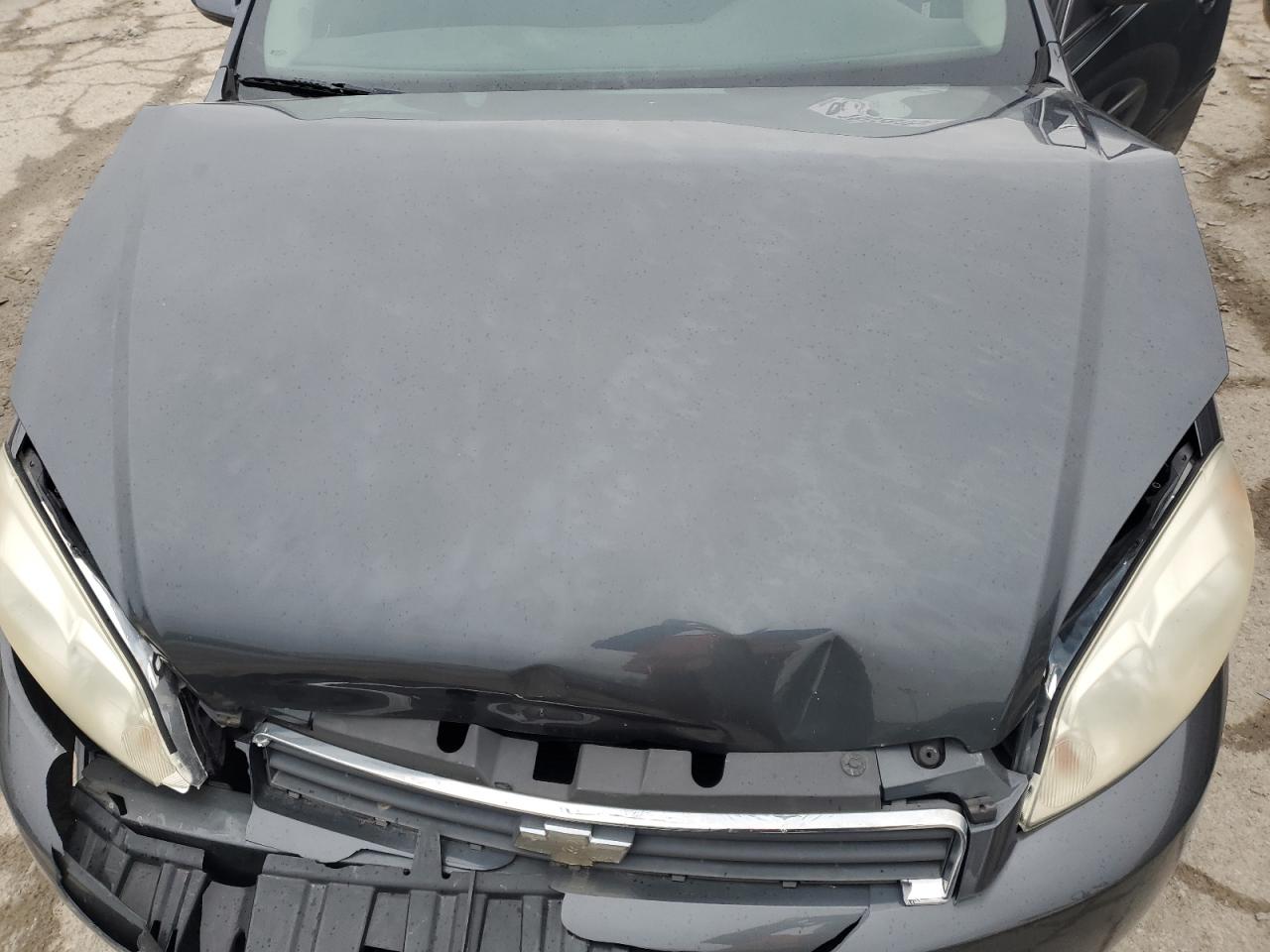 2010 Chevrolet Impala - Image 11