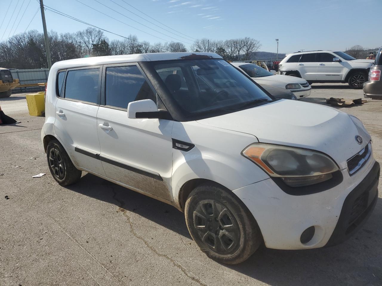 VIN KNDJT2A57D7768945 2013 KIA SOUL no.4