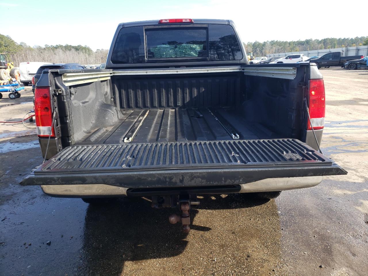 2012 Nissan Titan - Image 6