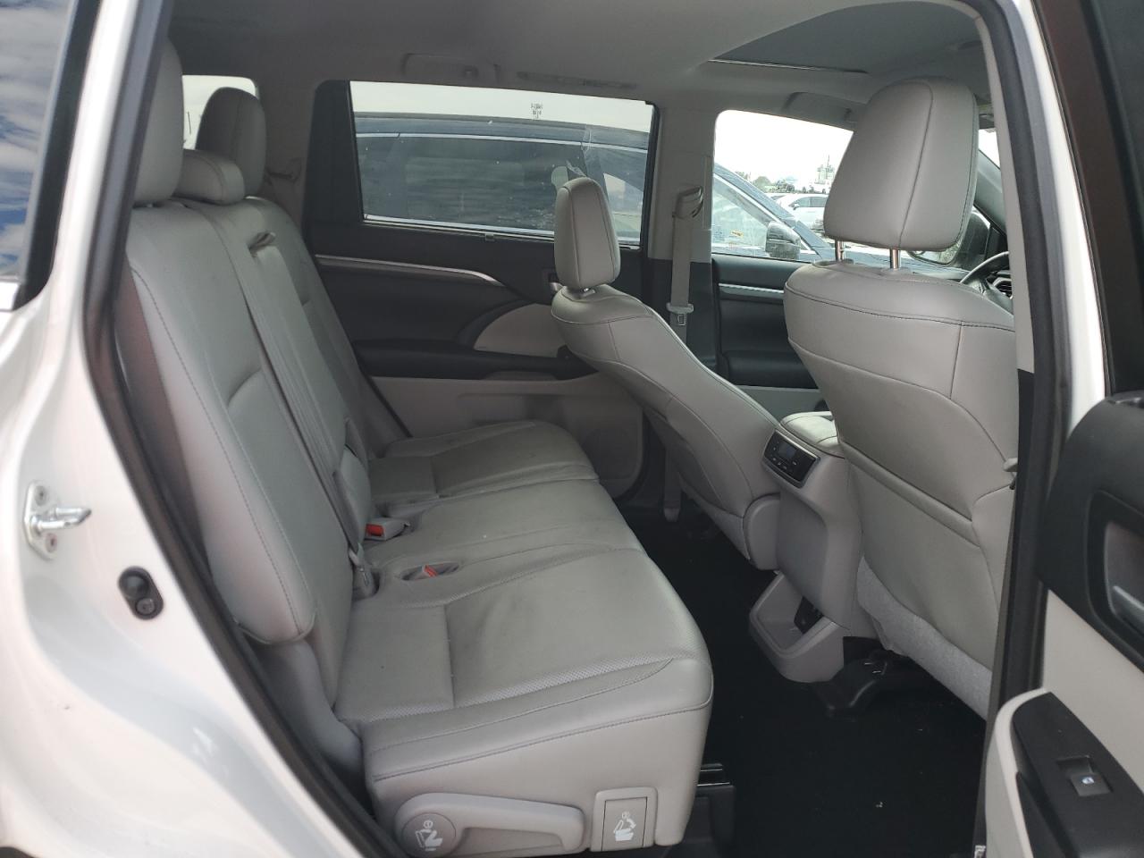 2017 Toyota Highlander Limited VIN: 5TDYZRFH1HS226017 Lot: 88040145