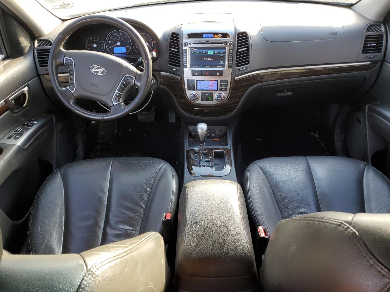 2012 Hyundai Santa Fe - Image 8