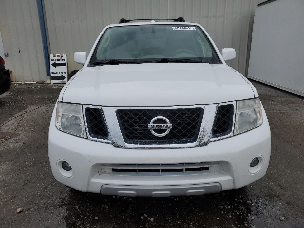 2012 Nissan Pathfinder - Image 5