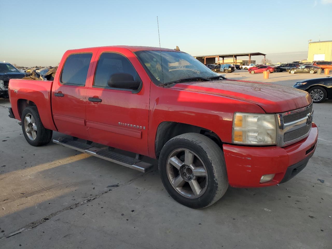 2009 Chevrolet Silverado - Image 4