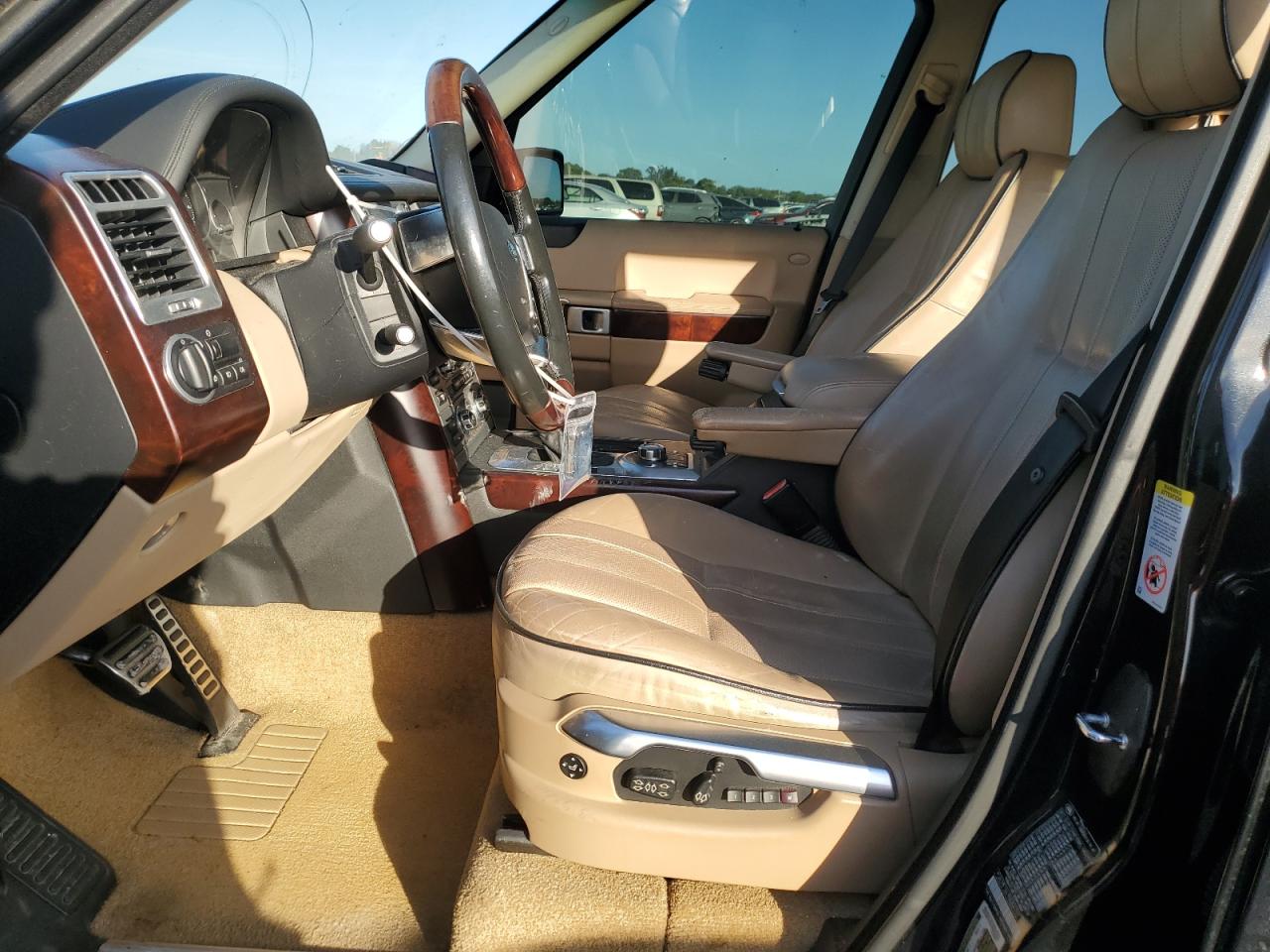 2009 Land Rover Range Rover - Image 7