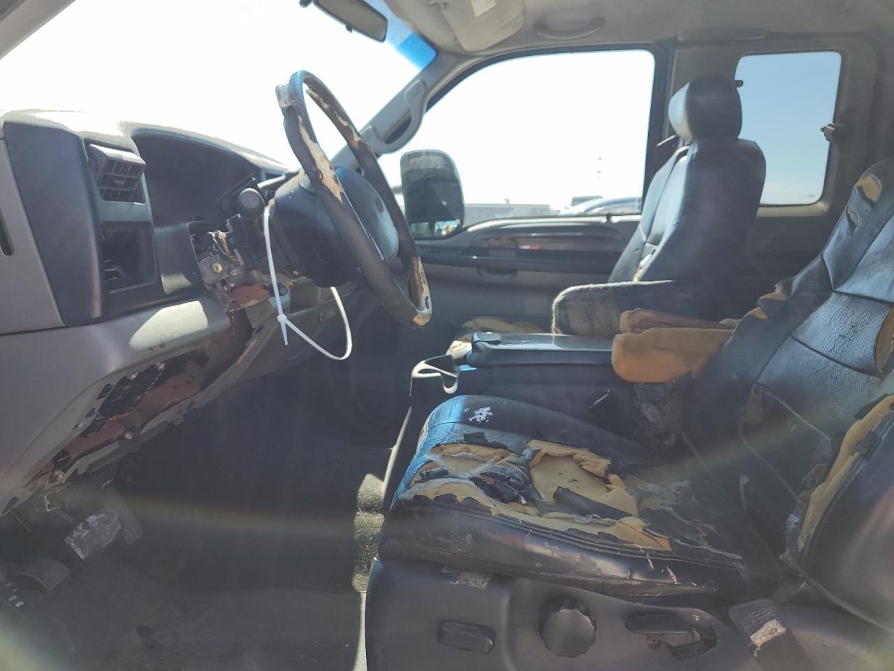 2002 Ford F250 - Image 7