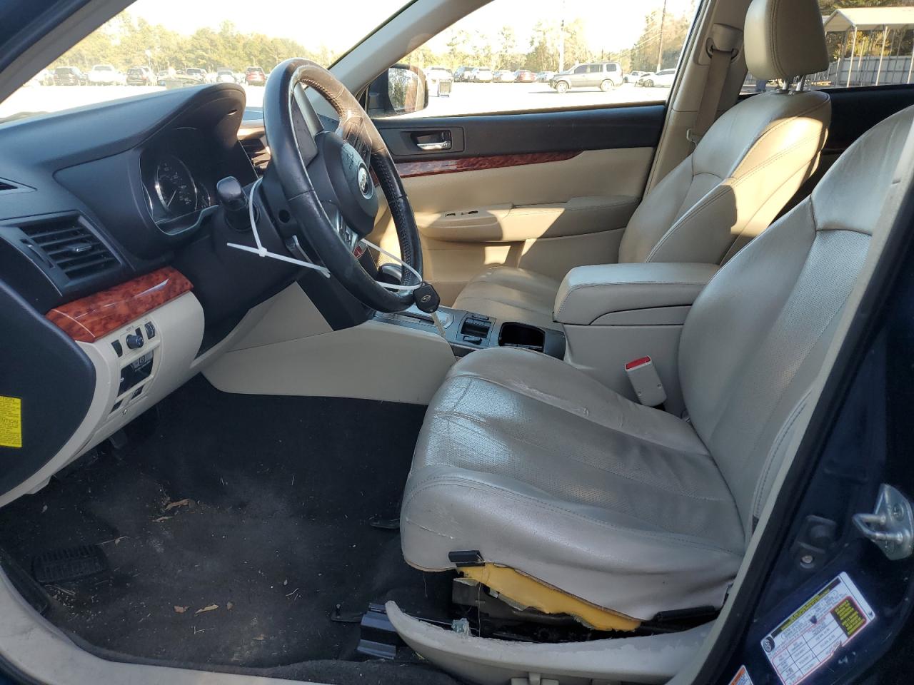 2011 Subaru Outback - Image 7