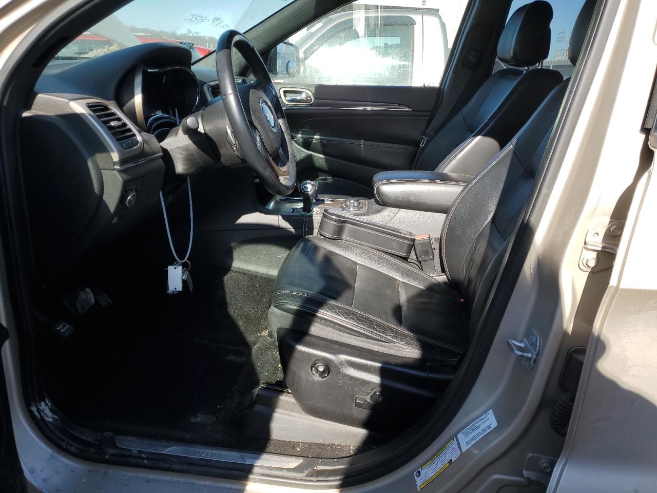 2014 Jeep Grand Cherokee - Image 7