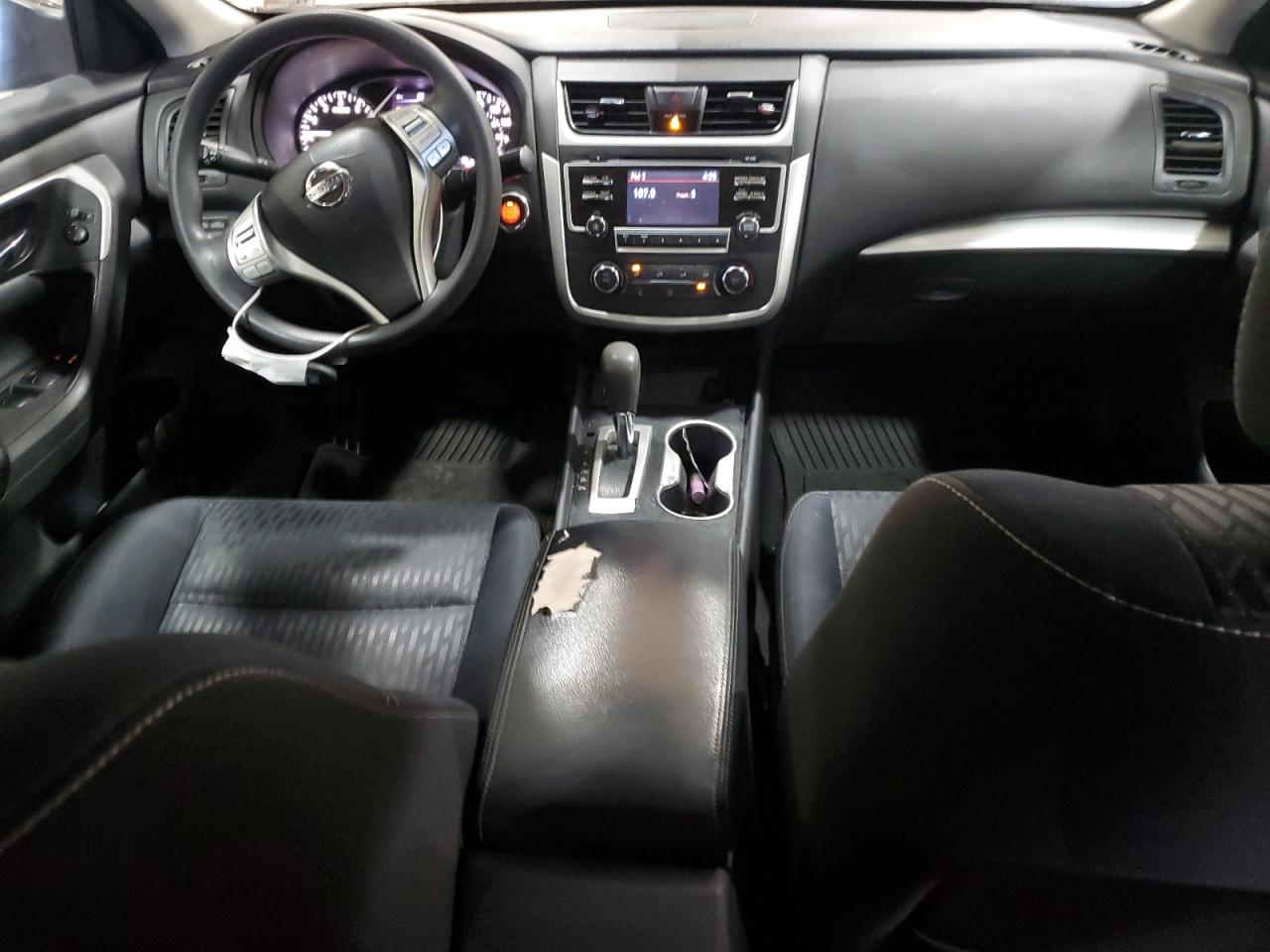 2017 Nissan Altima - Image 8