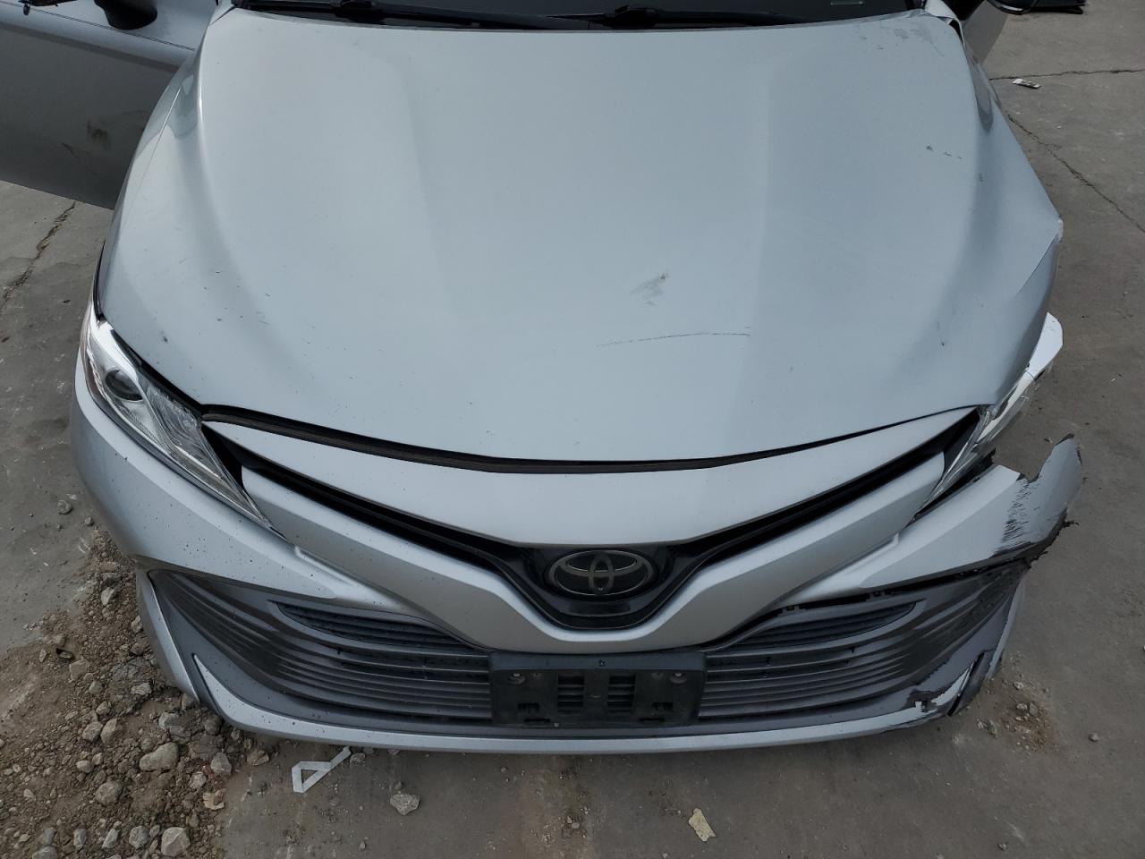 2020 Toyota Camry - Image 12