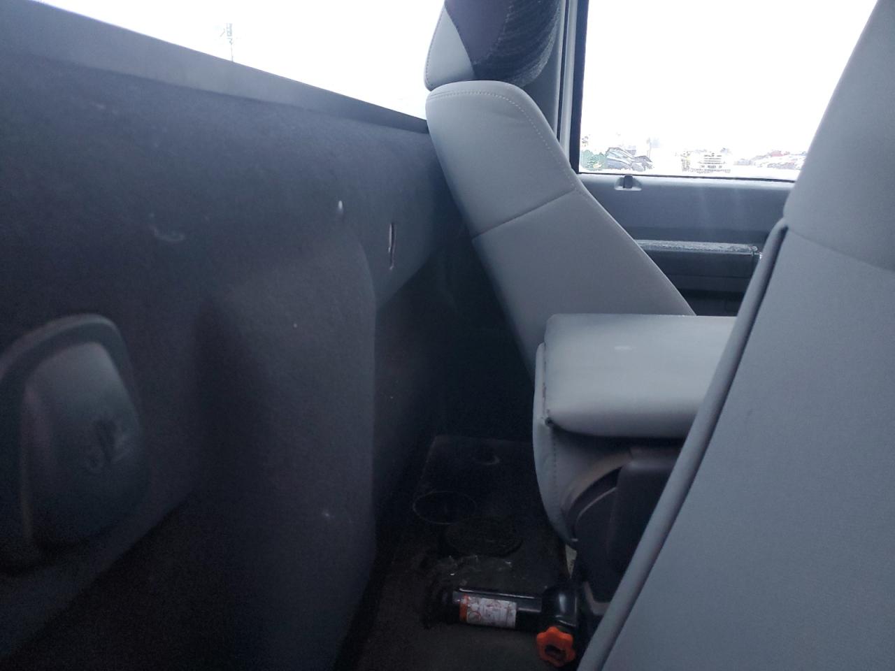 2012 Ford F250 - Image 10