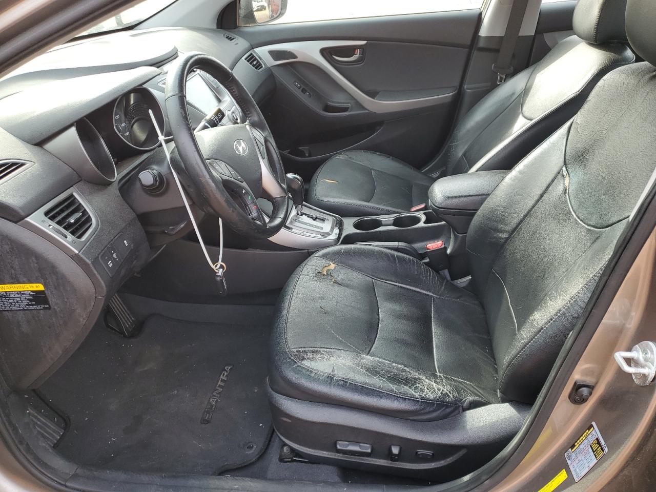 2013 Hyundai Elantra - Image 7