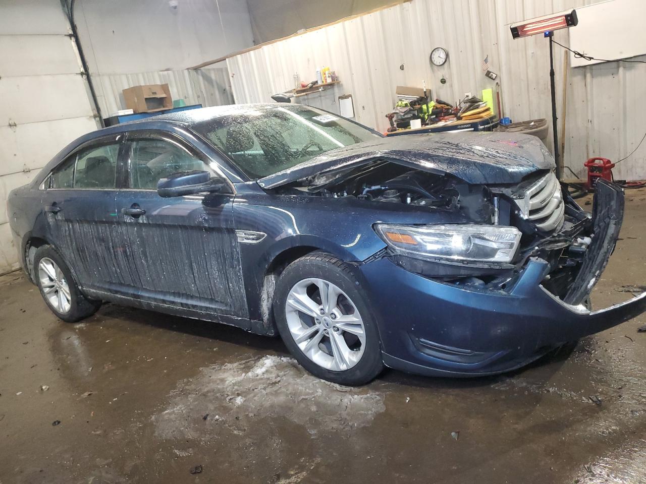 2017 Ford Taurus - Image 4