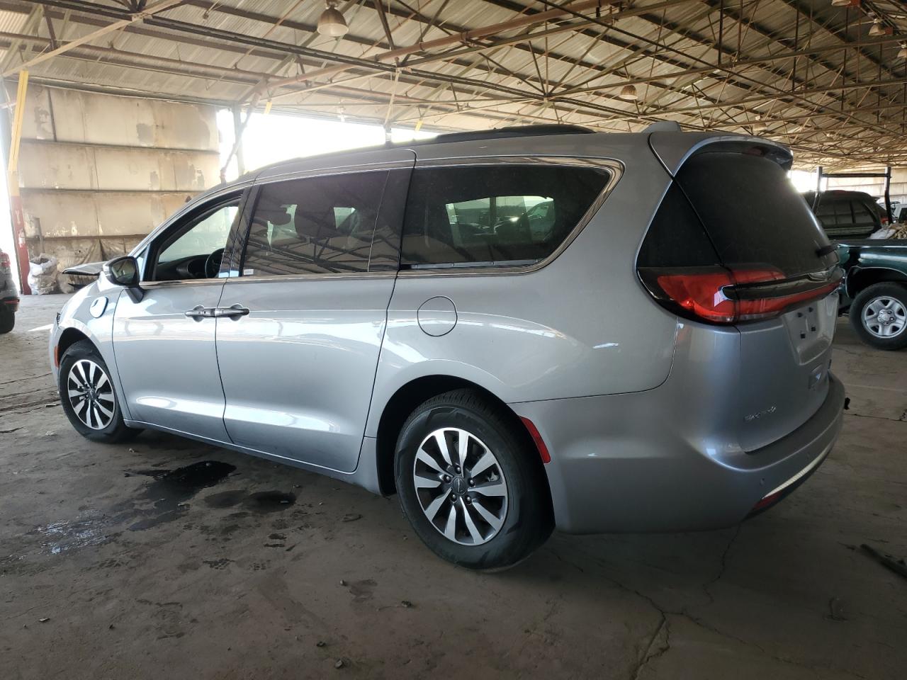 2021 Chrysler Pacifica - Image 2