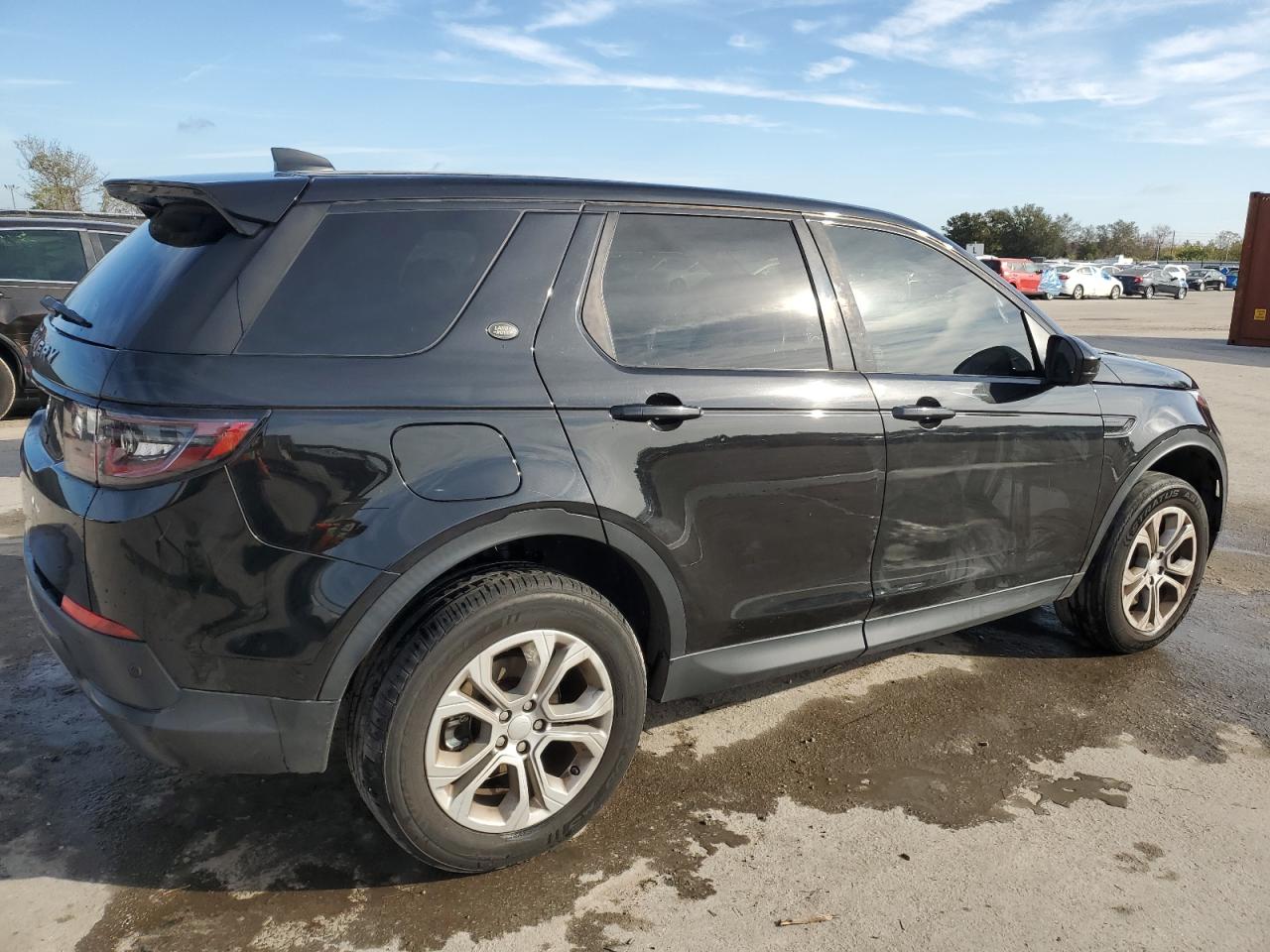 2020 Land Rover Discovery - Image 3