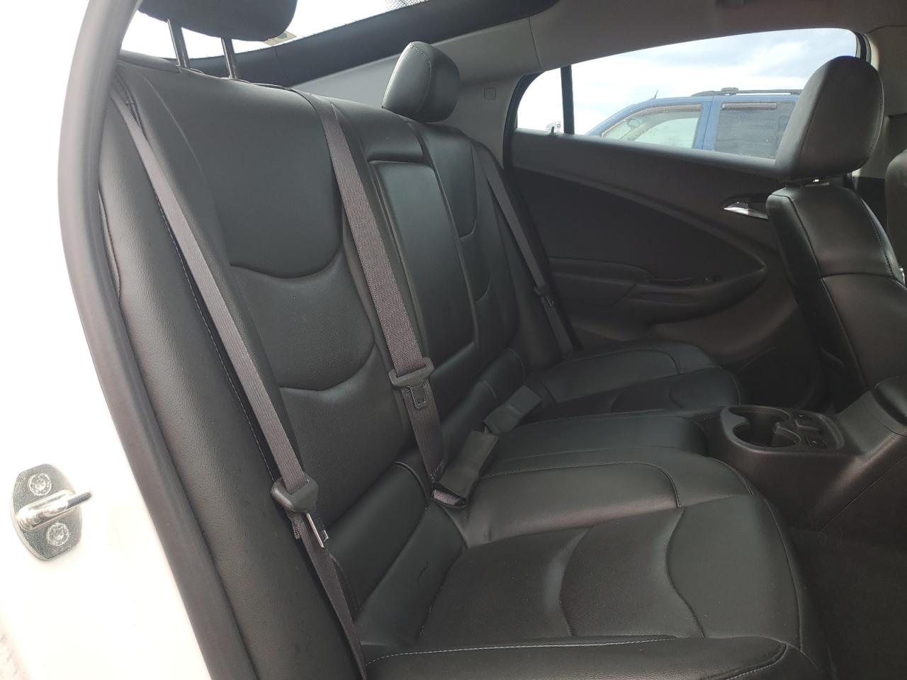 2017 Chevrolet Volt - Image 10