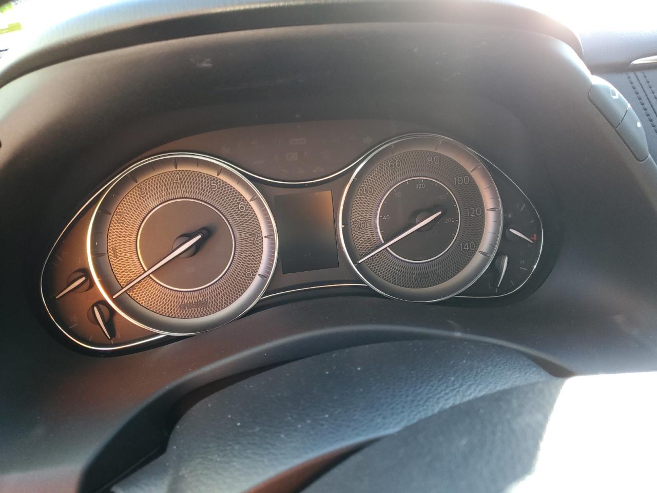 2014 Infiniti QX80 - Image 9