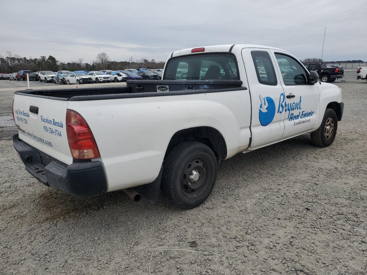2015 Toyota Tacoma - Image 3