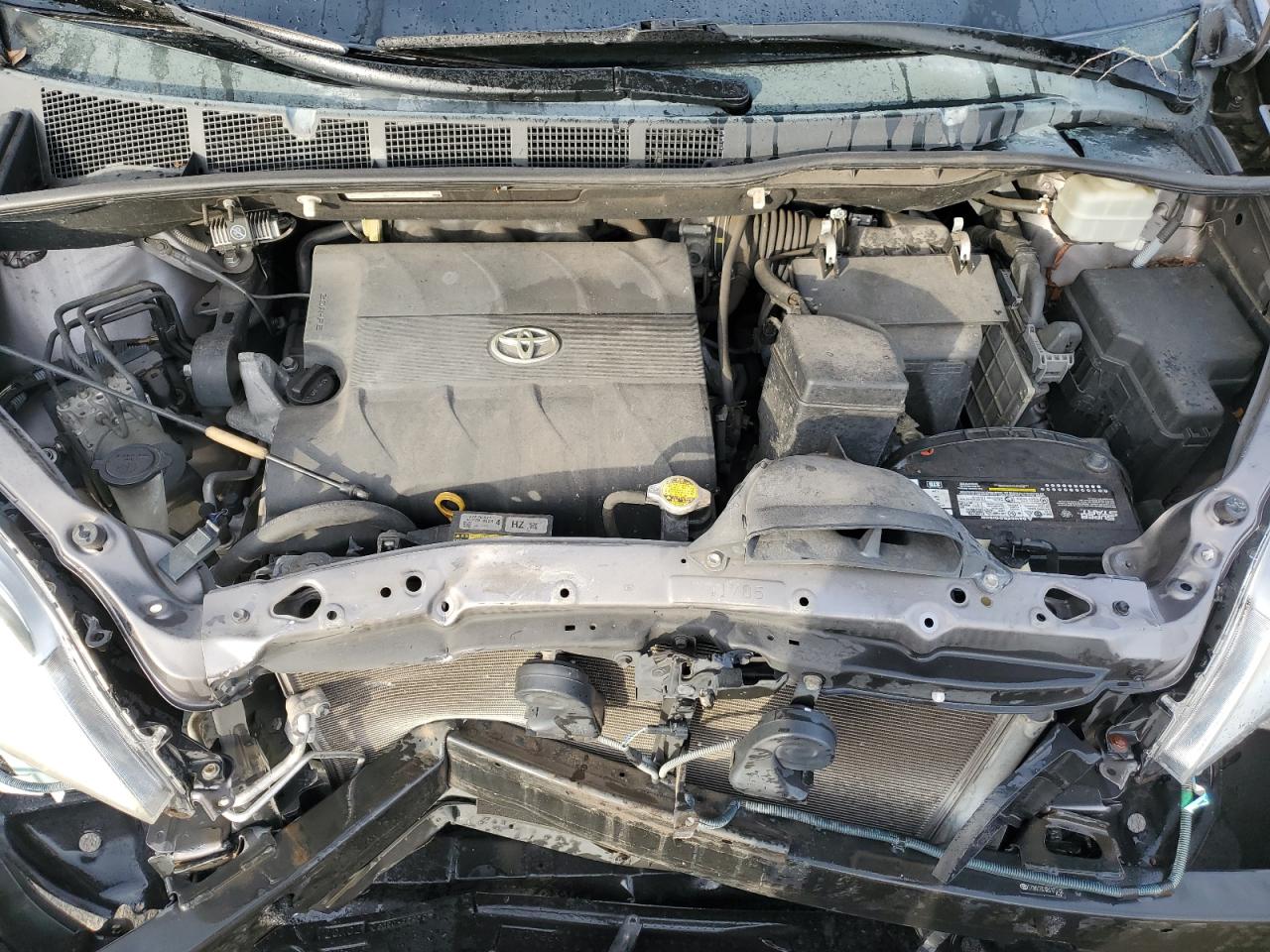 2011 Toyota Sienna - Image 12