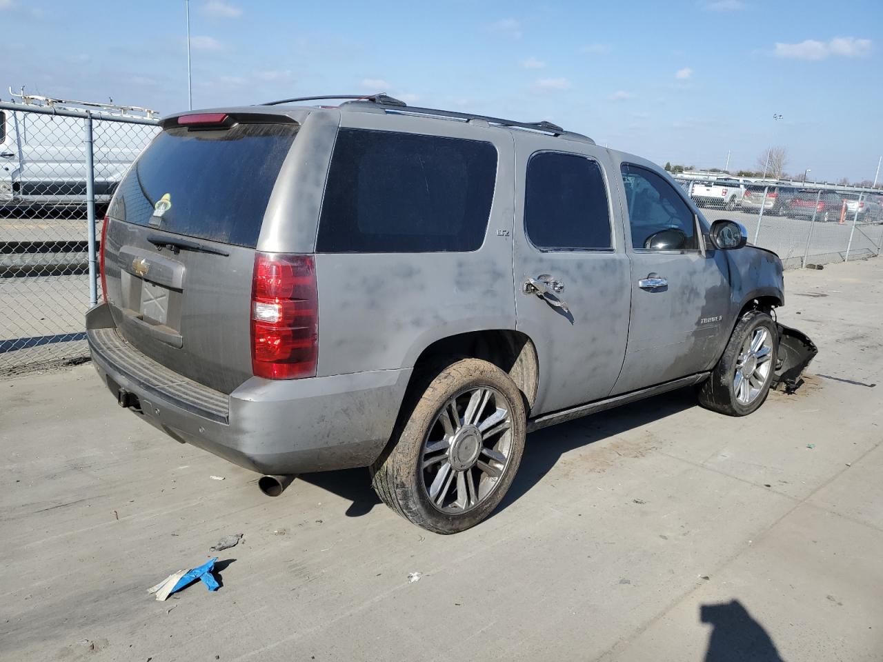 2007 Chevrolet Tahoe - Image 3