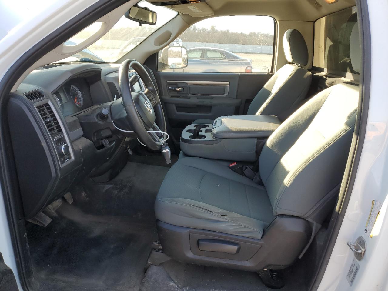 2016 RAM 1500 - Image 7