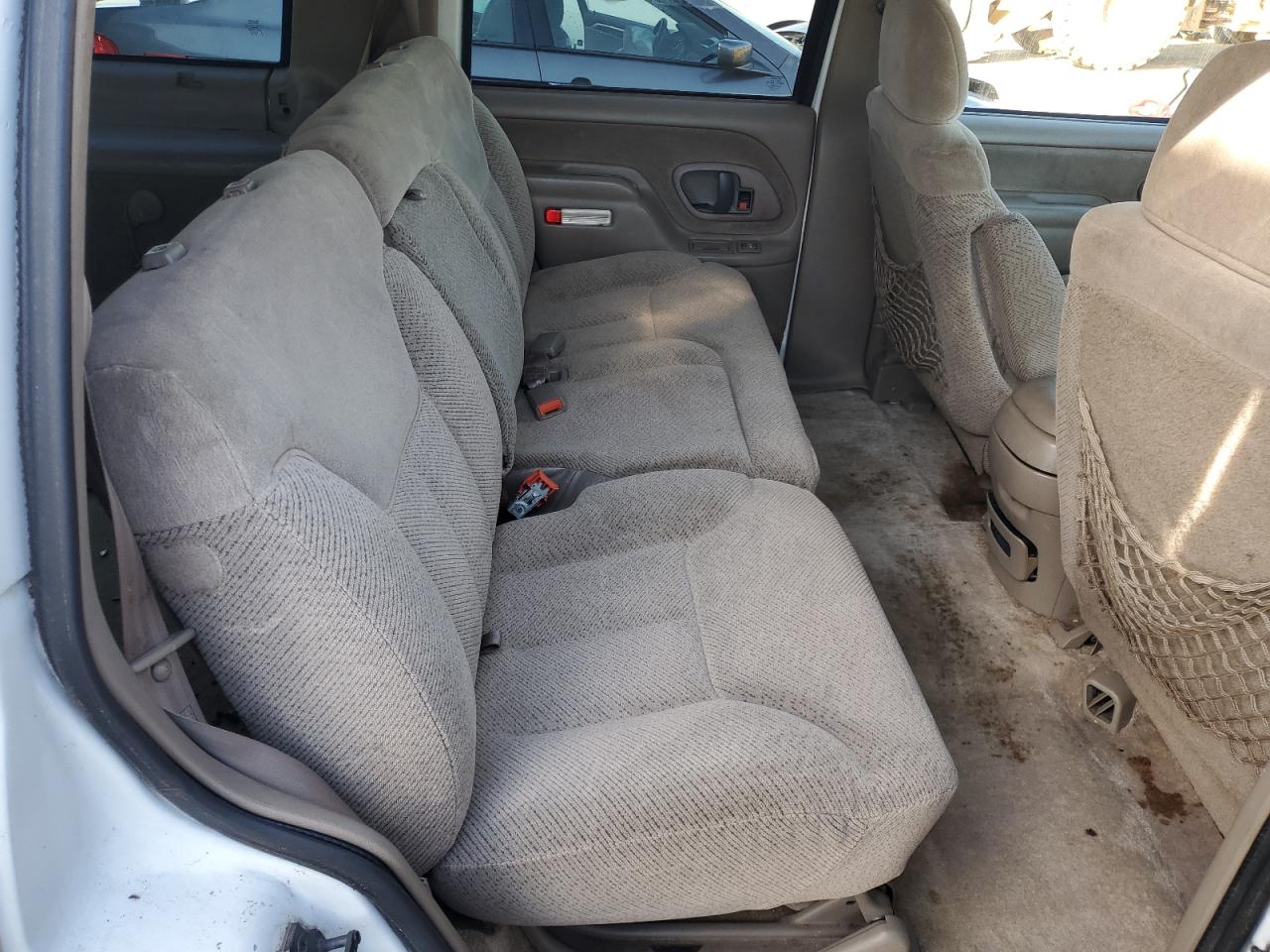 1999 GMC Yukon - Image 11