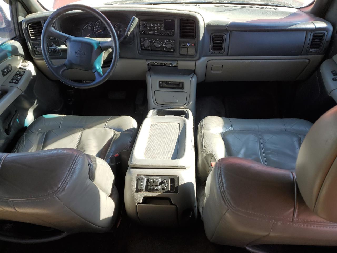 2002 Chevrolet Tahoe - Image 8