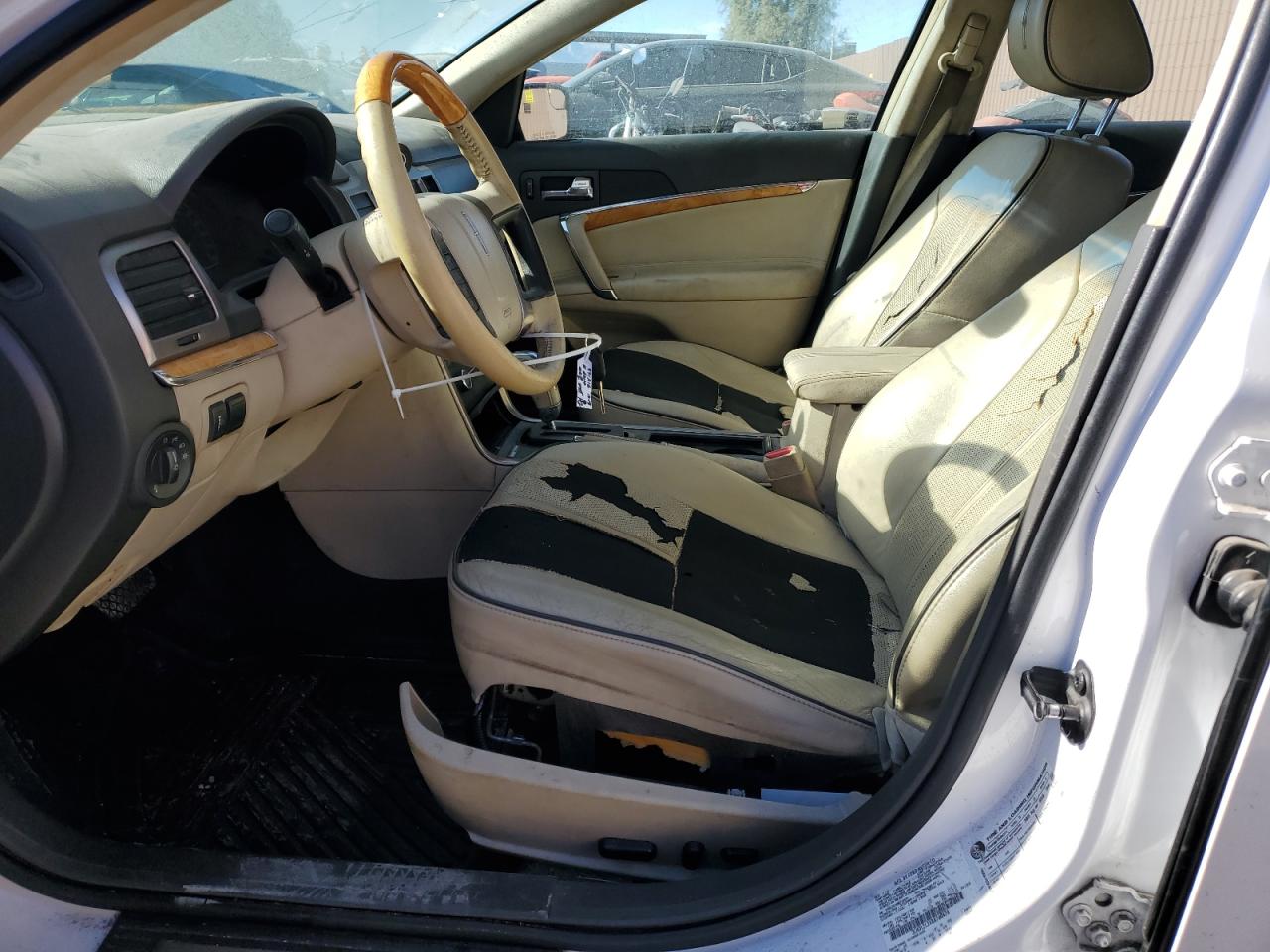 2011 Lincoln MKZ - Image 7