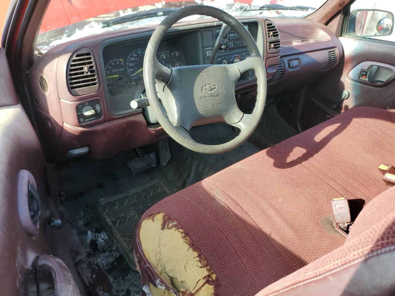 1996 Chevrolet GMT-400 - Image 8
